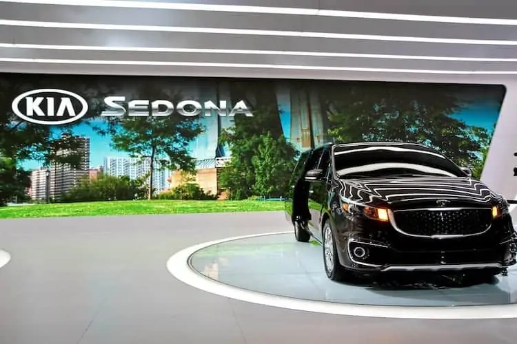 2015 kia sedona 1