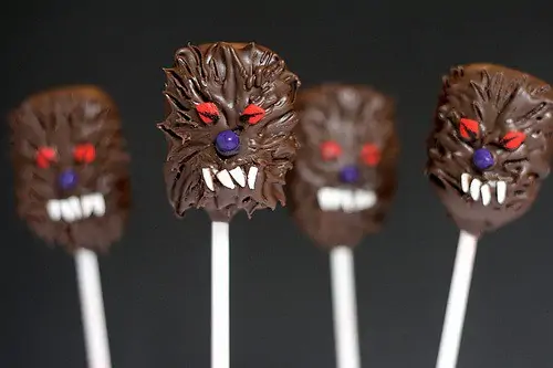 15 Spookalicious Halloween Cake Pops