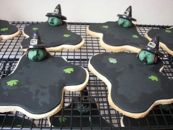 10 Cute Halloween Cookies