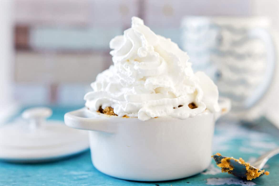 pumpkin spice cake in a mug recipe