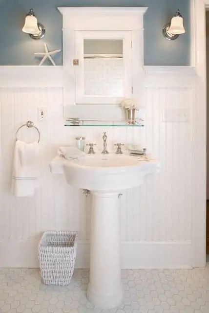 Beach Cottage Bathroom 3