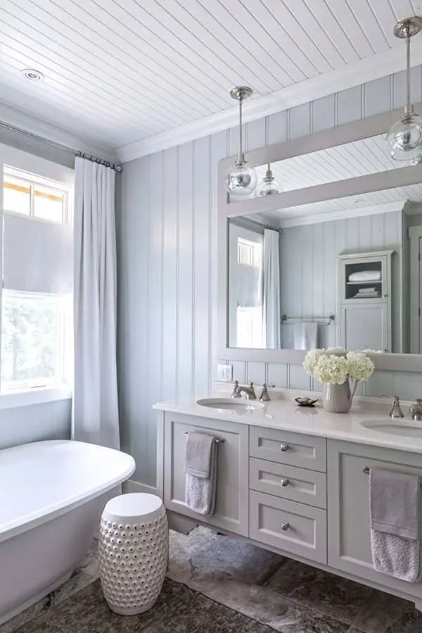 Beach Cottage Bathroom