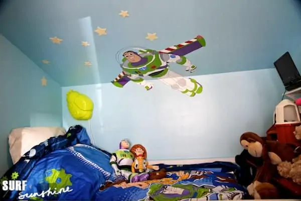 buzz lightyear themed bedroom 6