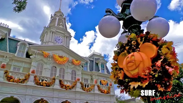 WDW City Hall - Halloween