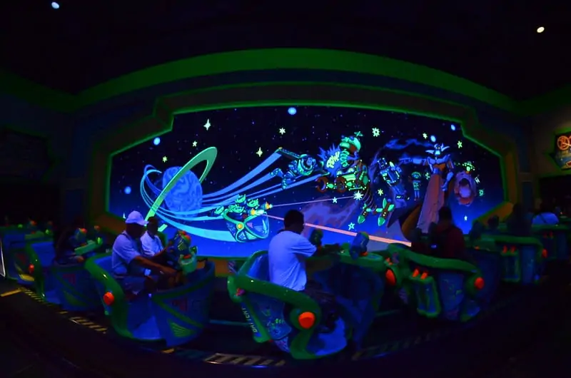 disney world buzz lightyear ride