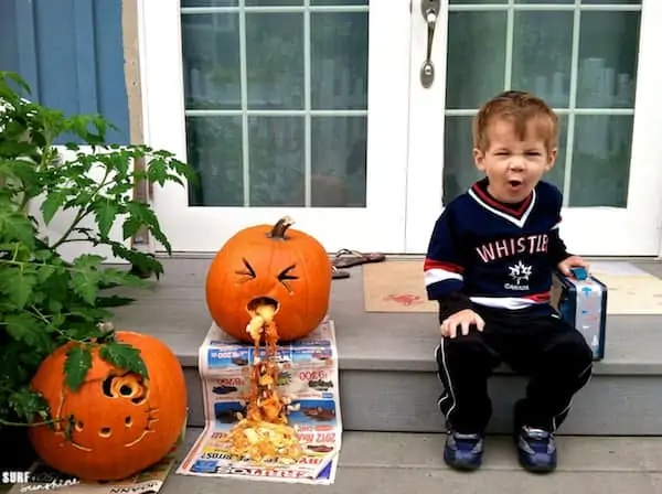 hello kitty and throwing up pumpkin