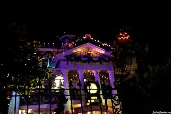 jack skellington haunted mansion disneyland 1