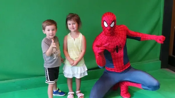 meet spiderman at universal studios orlando