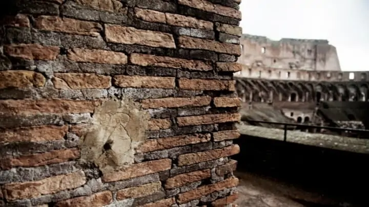 roman colosseum wall