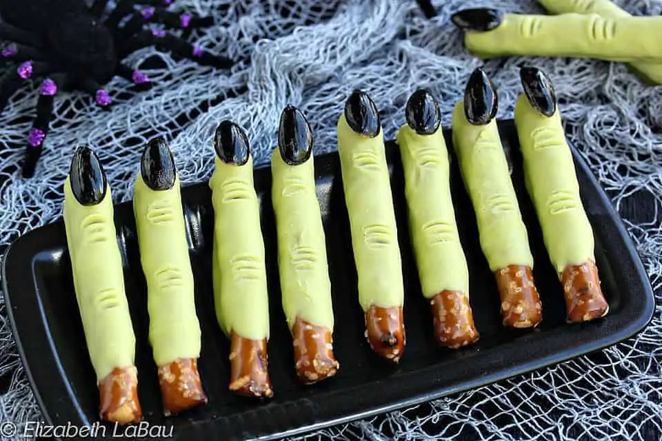 halloween treat recipe witch fingers