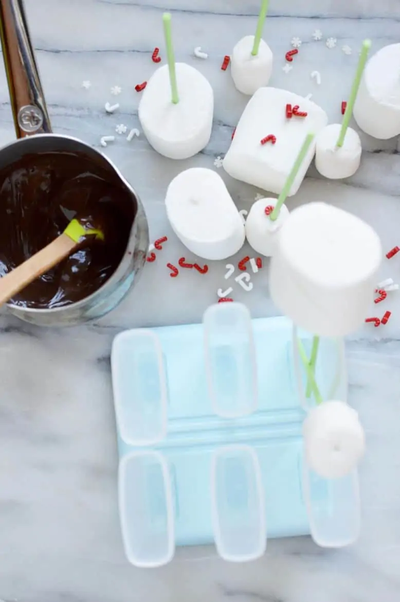 christmas chocolate dipped marshmallows