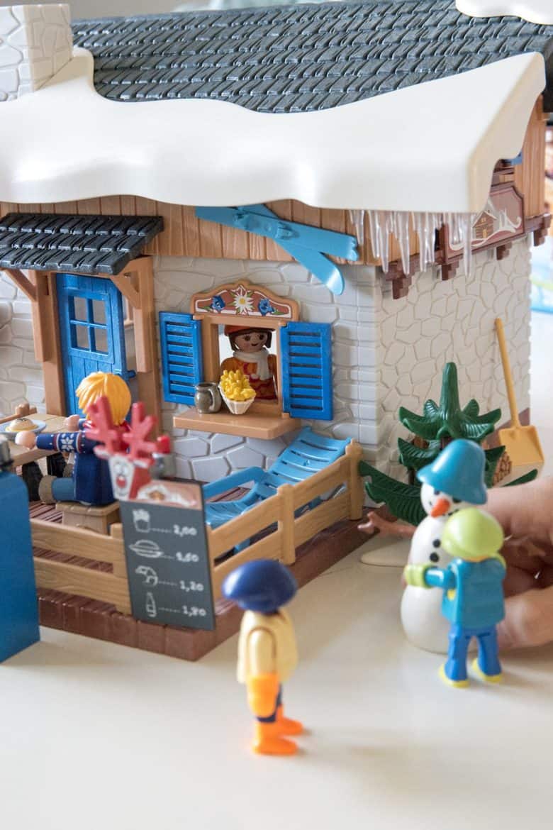 playmobil ski lodge