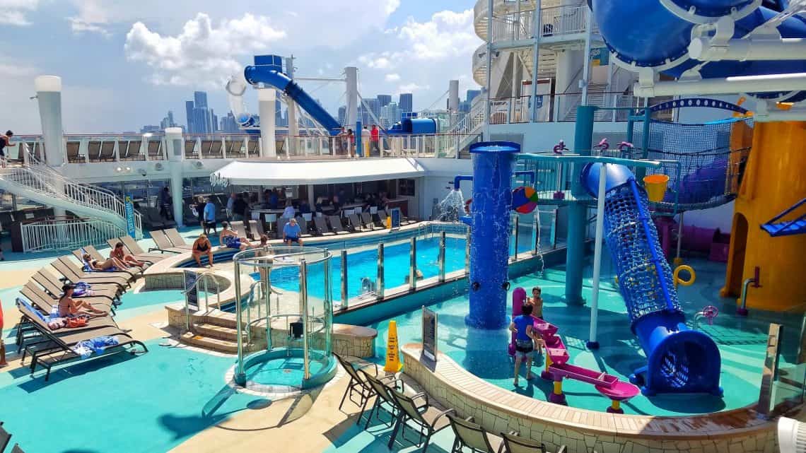 Norwegian Bliss pool deck