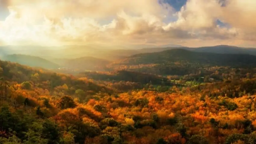 Blue Ridge Parkway, North Carolina - sunset at Flat Rock Overlook