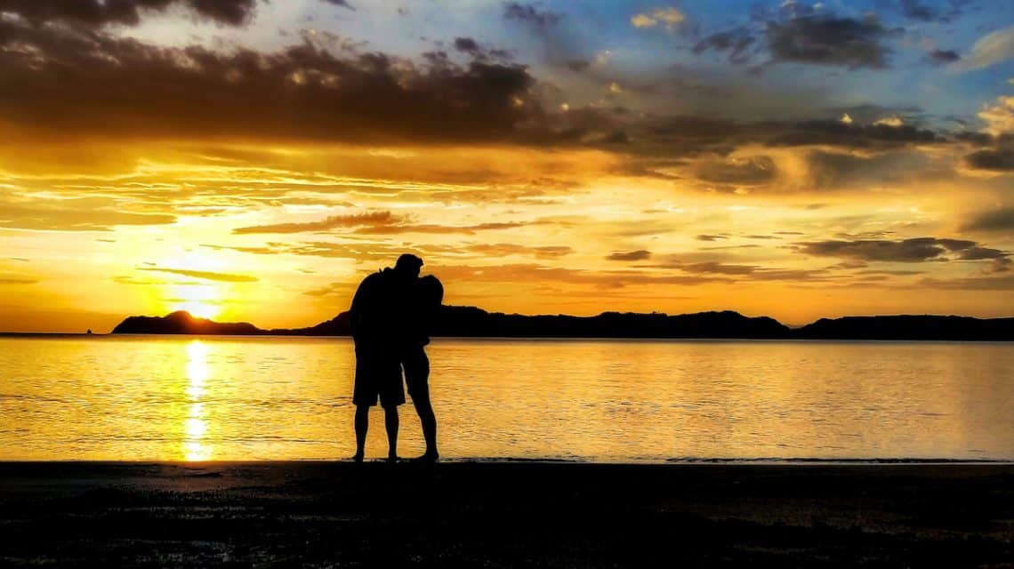 sunset kiss costa rica