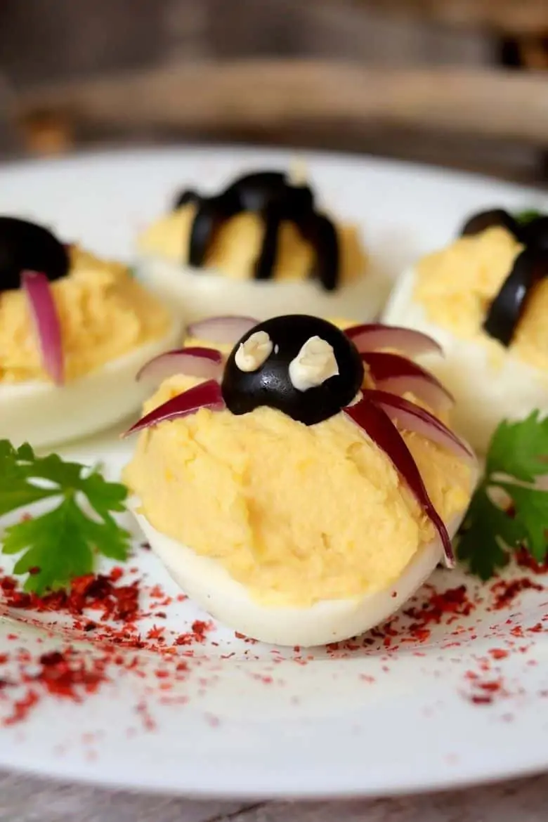 Spider Deviled Eggs (2)