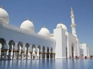 Front of Sheikh Zayed Mosque