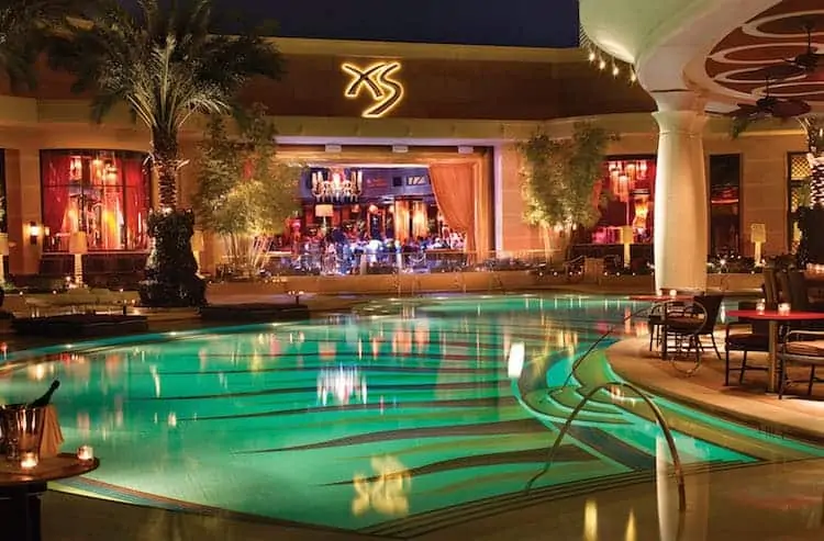 XS The Nightclub outside - photo by Barbara Kraft