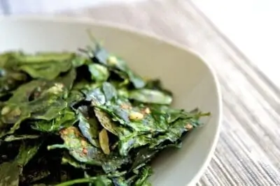 baked garlic spinach chips