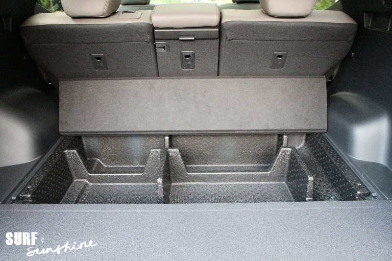 hyundai santa fe trunk compartment