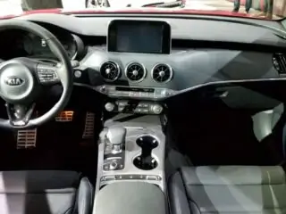 kia stinger interior