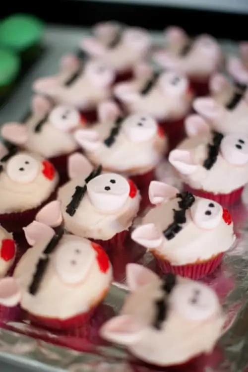 Miss Piggy Cupcakes